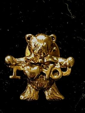 Camco Gold Tone Teddy Bear 'I ♥ You' pin- Women's Jewelry